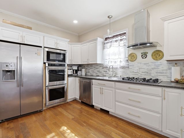 43 Twelfth, Lowell, MA 01850