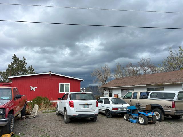 8989 Forster Drive, Terrebonne, OR 97760