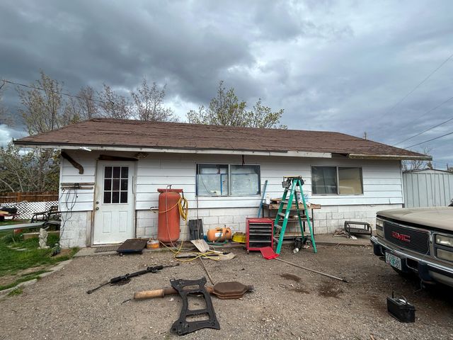 8989 Forster Drive, Terrebonne, OR 97760