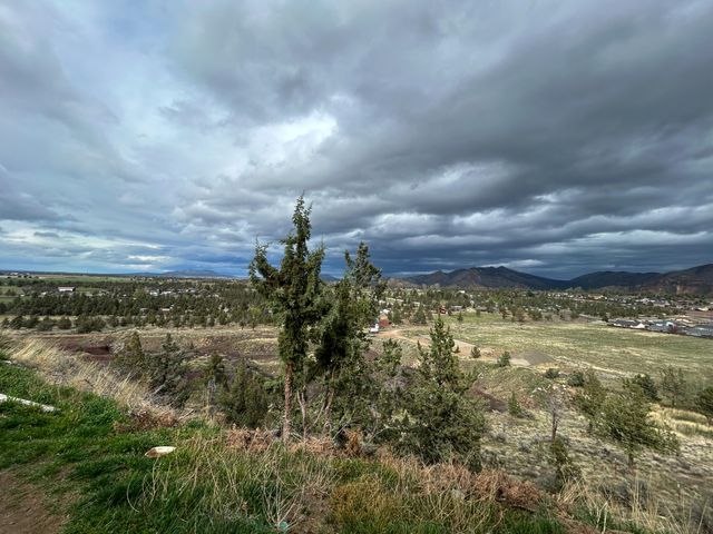 8989 Forster Drive, Terrebonne, OR 97760