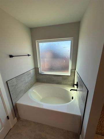 19601 Denison Avenue, Edmond, OK 73012