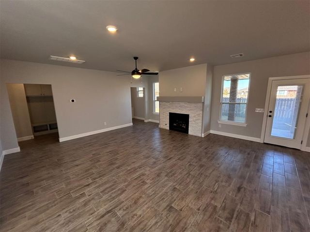 19601 Denison Avenue, Edmond, OK 73012