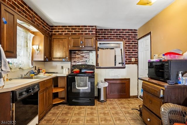 24 Springer St, Belleville Twp., NJ 07109