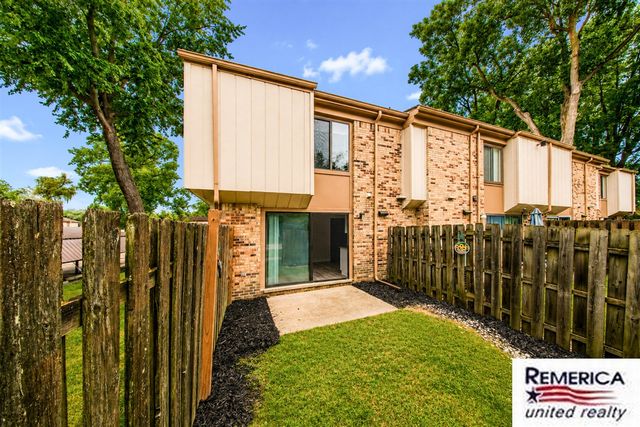 23532 Lahser Road, Southfield, MI 48033