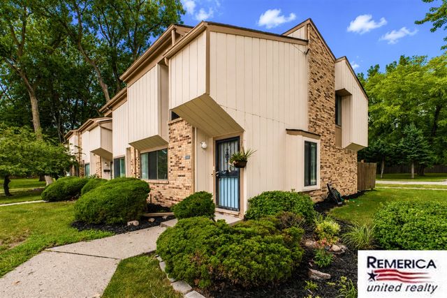 23532 Lahser Road, Southfield, MI 48033