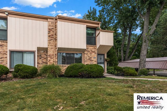 23532 Lahser Road, Southfield, MI 48033