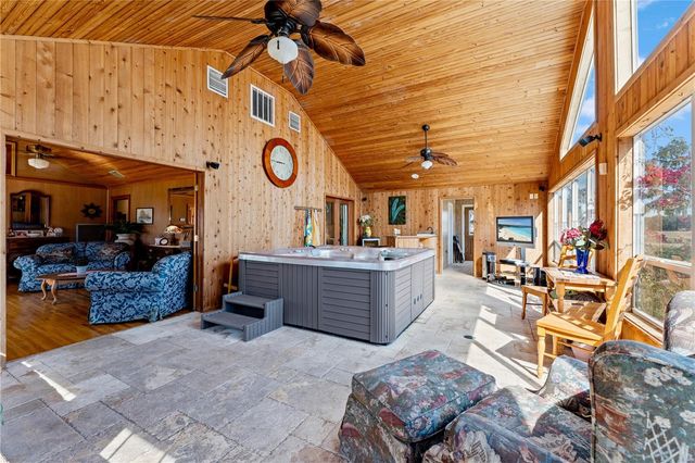 9504 FORT KING ROAD, Dade City, FL 33525