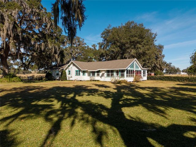9504 FORT KING ROAD, Dade City, FL 33525