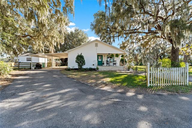 9504 FORT KING ROAD, Dade City, FL 33525