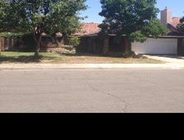 1826 E Shea Drive, Fresno, CA 93720