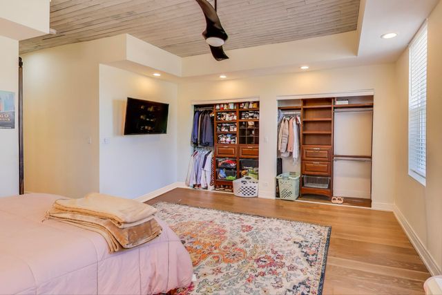 6511 S Evans Avenue, Chicago, IL 60637