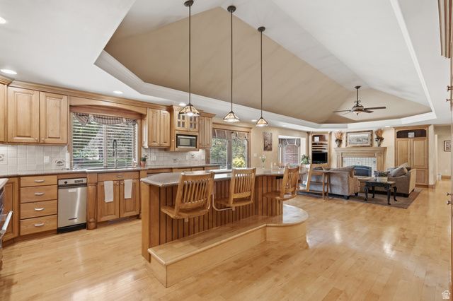 13 WINDSONG, Sandy, UT 84092