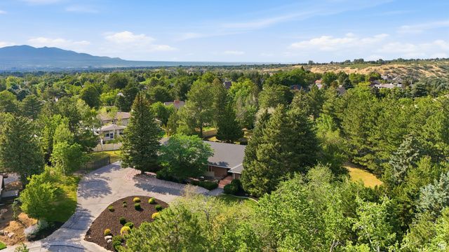 13 WINDSONG, Sandy, UT 84092
