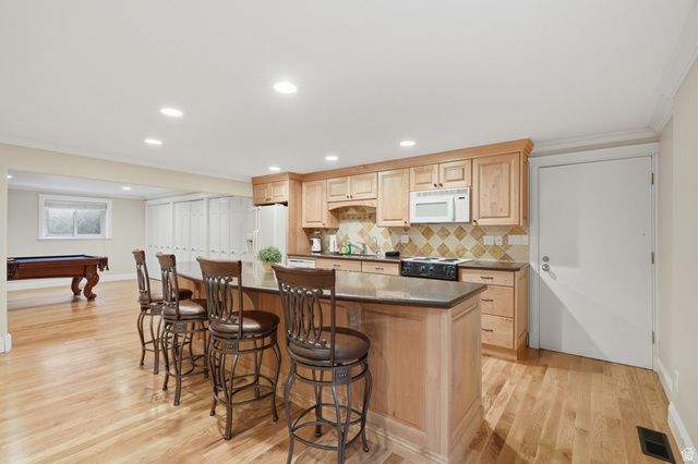 13 WINDSONG, Sandy, UT 84092