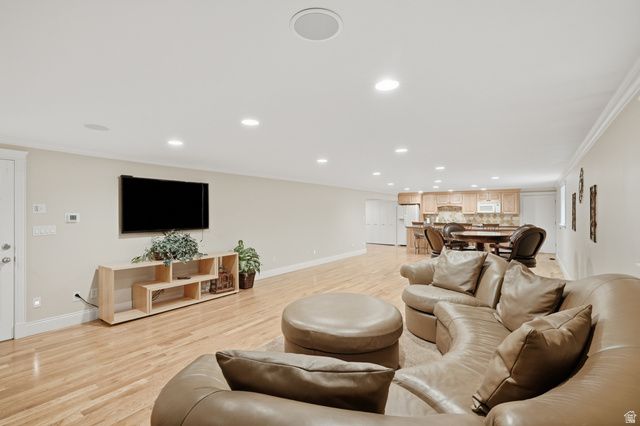 13 WINDSONG, Sandy, UT 84092