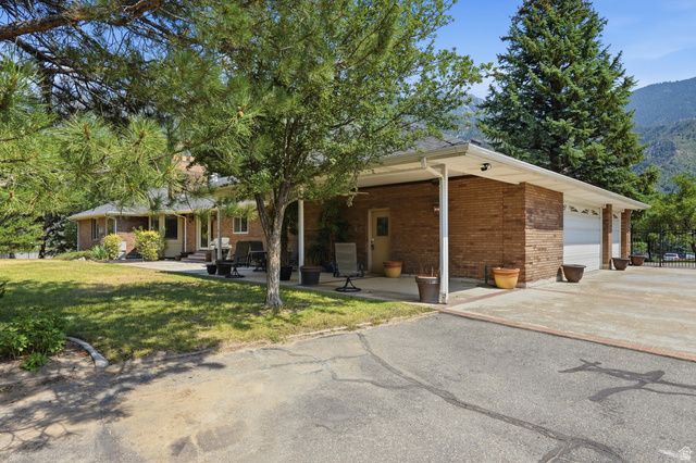 13 WINDSONG, Sandy, UT 84092
