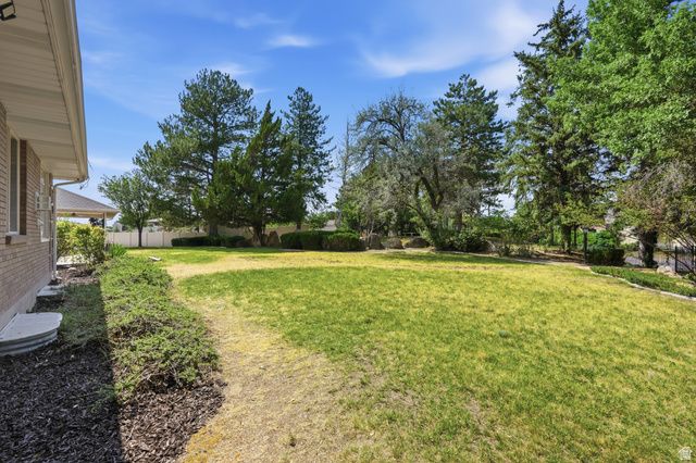 13 WINDSONG, Sandy, UT 84092
