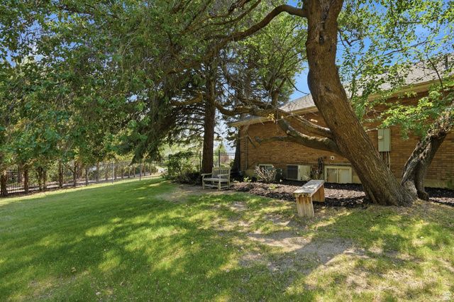13 WINDSONG, Sandy, UT 84092