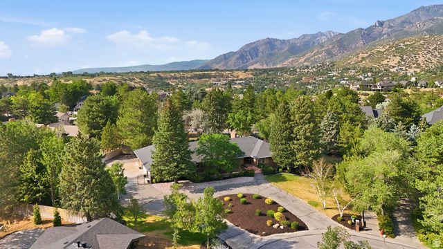 13 WINDSONG, Sandy, UT 84092