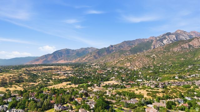 13 WINDSONG, Sandy, UT 84092