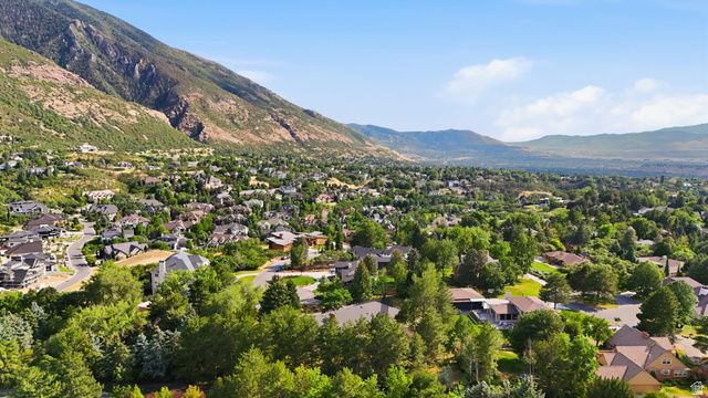 13 WINDSONG, Sandy, UT 84092