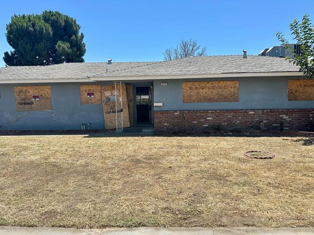 2153 Knowles Street, Selma, CA 93662