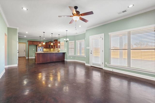 7190 LINNIE CV, Arlington, TN 38002