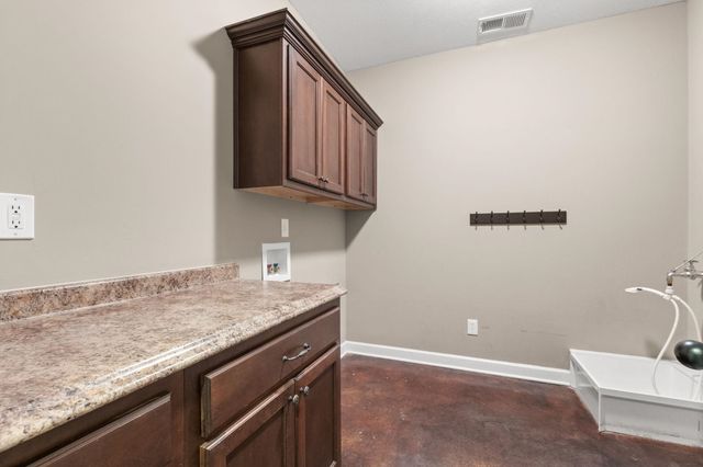 7190 LINNIE CV, Arlington, TN 38002