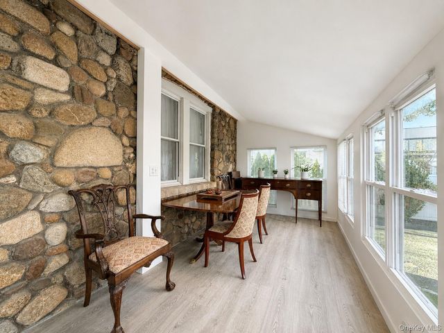 20 Locust Street, Manhasset, NY 11030