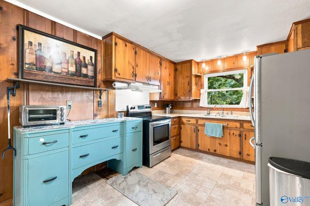1704 Dianne Street SW, Decatur, AL 35601