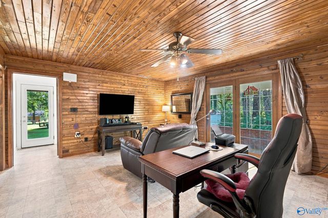 1704 Dianne Street SW, Decatur, AL 35601