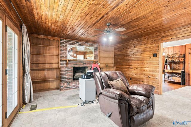 1704 Dianne Street SW, Decatur, AL 35601
