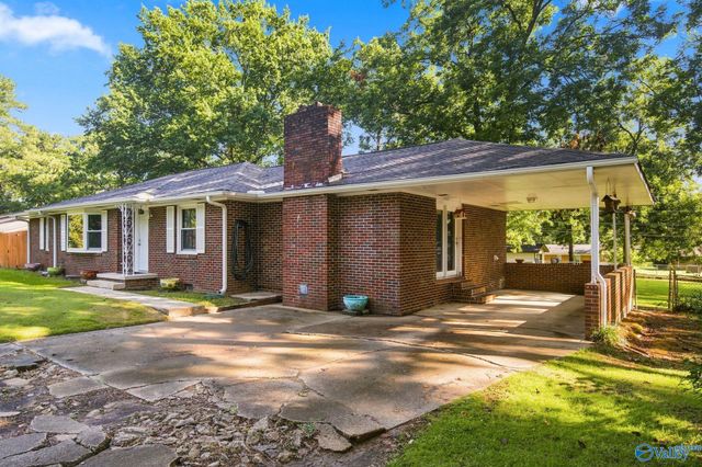 1704 Dianne Street SW, Decatur, AL 35601