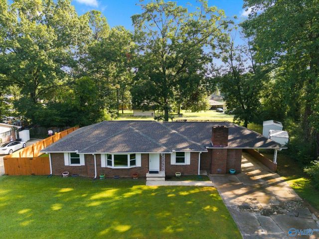 1704 Dianne Street SW, Decatur, AL 35601