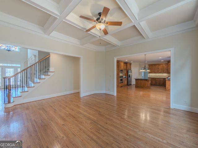 792 Grassmeade Way, Snellville, GA 30078