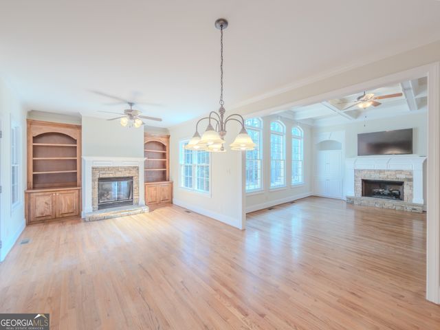 792 Grassmeade Way, Snellville, GA 30078