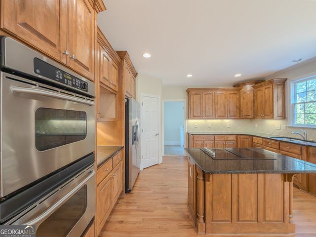 792 Grassmeade Way, Snellville, GA 30078