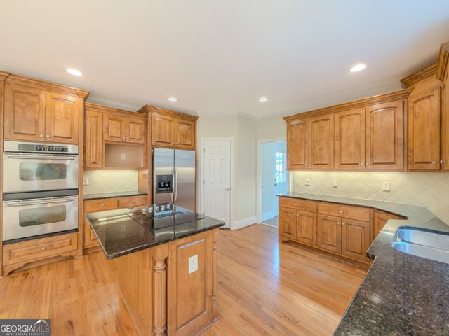 792 Grassmeade Way, Snellville, GA 30078