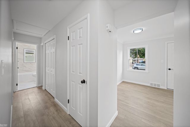 3922 Hogarth Avenue, Flint, MI 48532