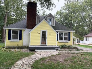 345 Colonial Lane, Algonac, MI 48001