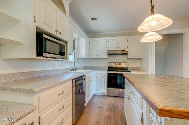 443 Kinkead Avenue, Church Hill, TN 37642