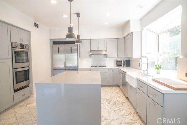 24825 Alexandra Court, Calabasas, CA 91302