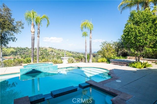 24825 Alexandra Court, Calabasas, CA 91302