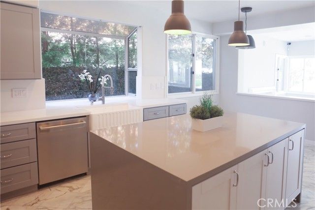 24825 Alexandra Court, Calabasas, CA 91302