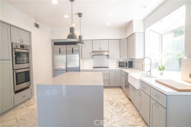 24825 Alexandra Court, Calabasas, CA 91302