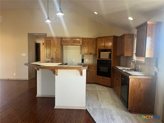 3076 County Road 1045, Lampasas, TX 76550