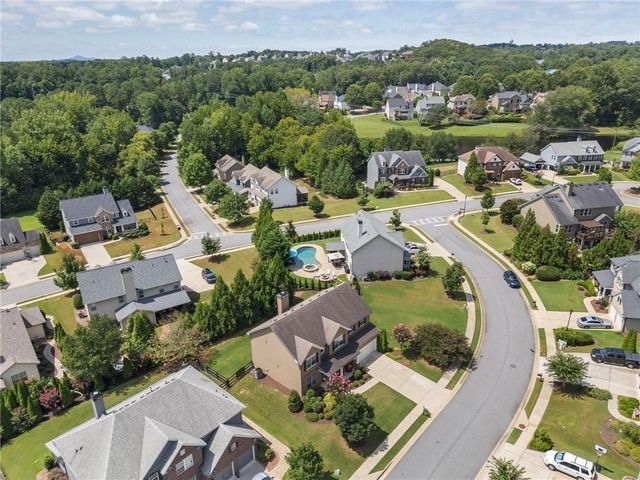 341 Spotted Ridge Circle, Woodstock, GA 30188