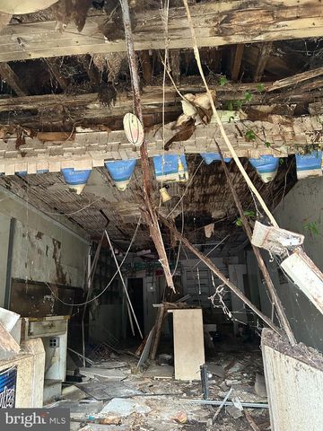 1006 MARTIN LUTHER KING JR BLVD, Trenton, NJ 08638