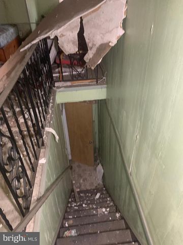 1006 MARTIN LUTHER KING JR BLVD, Trenton, NJ 08638