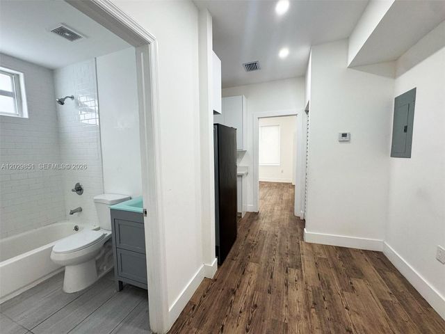 321 SW 9th Ave 4, Miami, FL 33130